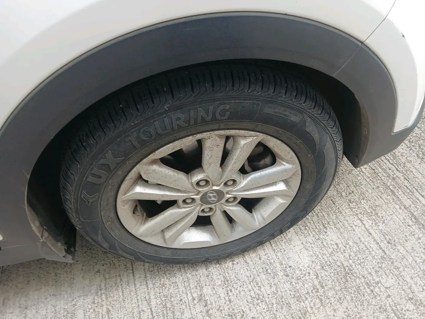 2015 Hyundai Creta SX PLUS AT 1.6 DIESEL, Diesel, Automatic, 1,88,828 km, tyre