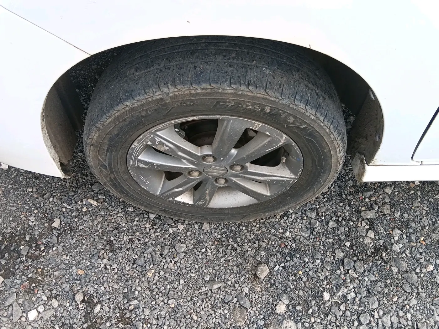 2014 Maruti Wagon R Stingray VXI, Petrol, Manual, 1,40,873 km, tyre