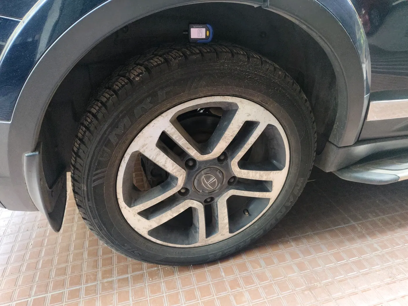 2017 Tata Hexa XTA 4X2 6 STR, Diesel, Automatic, 93,244 km, tyre