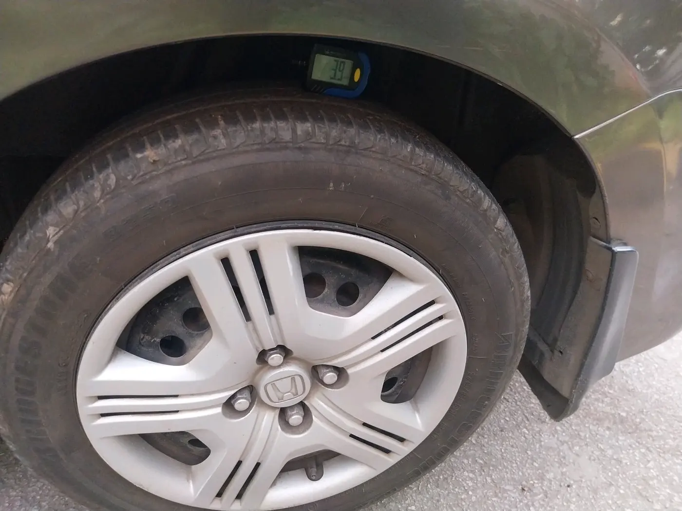2011 Honda City 1.5L I-VTEC S MT, Petrol, Manual, 1,81,710 km, tyre