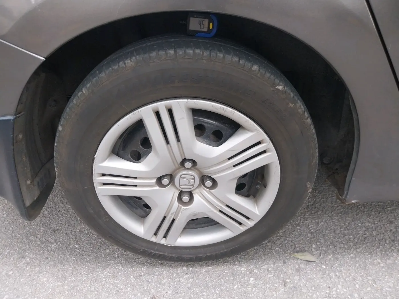 2011 Honda City 1.5L I-VTEC S MT, Petrol, Manual, 1,81,710 km, tyre