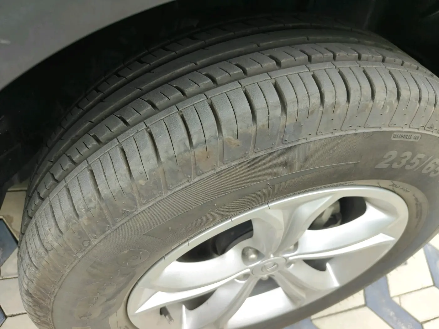 2023 Tata Harrier XTA 2.0L KRYOTEC PLUS, Diesel, Automatic, 7,027 km, tyre