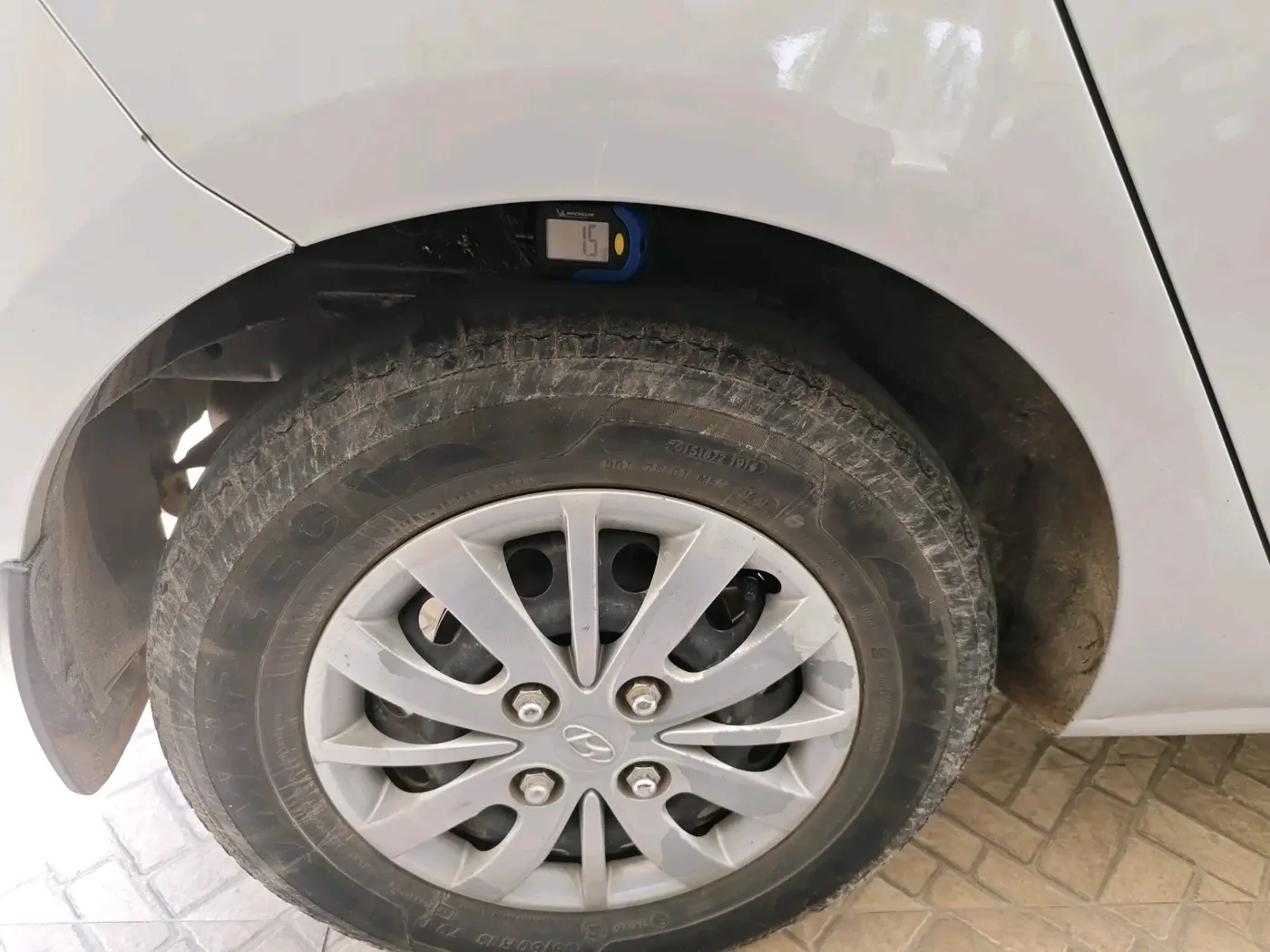 2016 Hyundai i10 SPORTZ 1.1, Petrol, Manual, 78,502 km, tyre