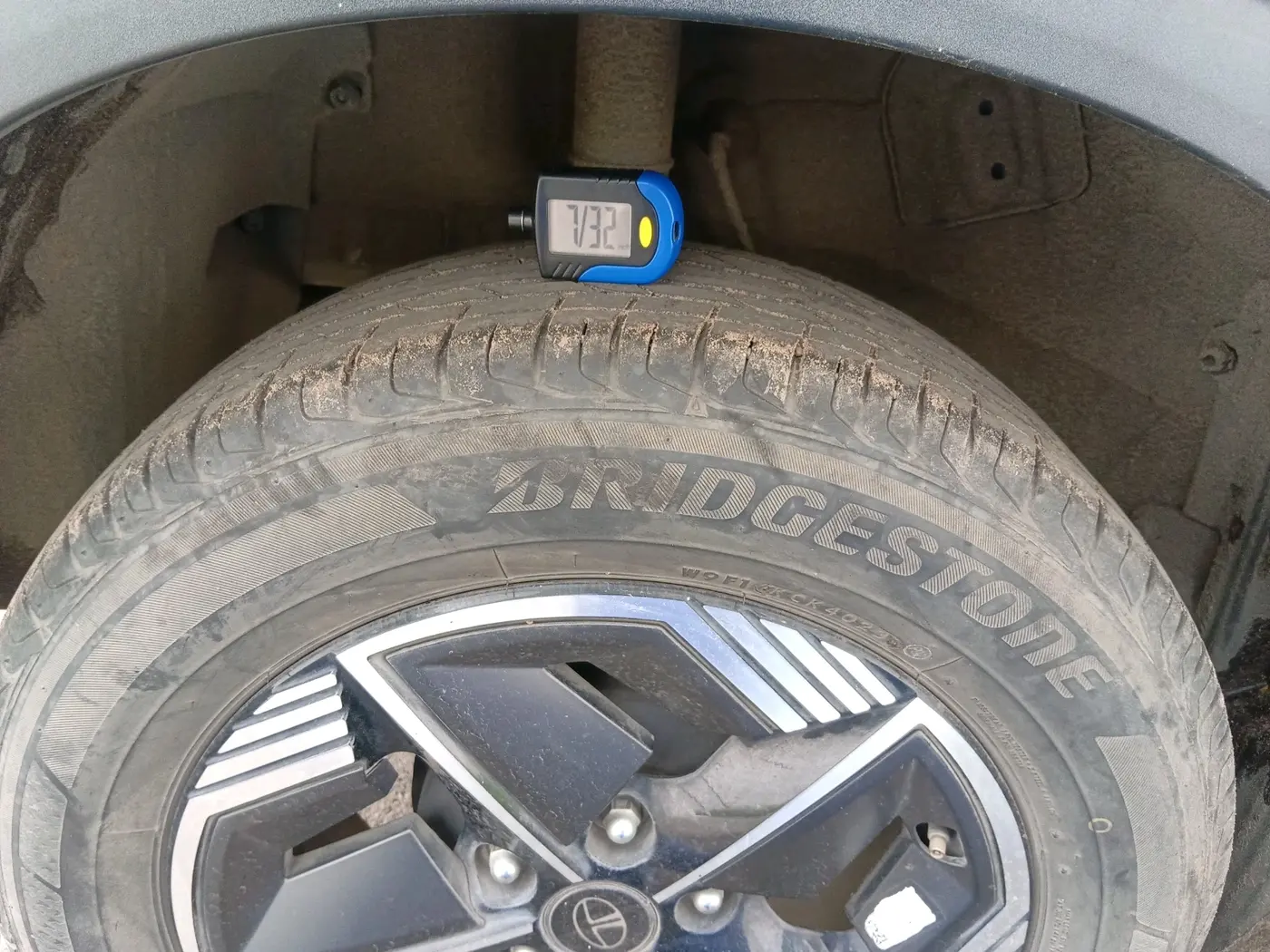 2023 Tata NEXON CREATIVE+ DCA 1.2 PETROL, Petrol, Automatic, 16,569 km, tyre