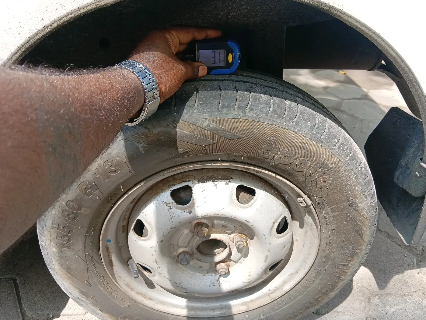 2013 Maruti Eeco 5 STR WITH A/C+HTR, Petrol, Manual, 1,29,944 km, tyre