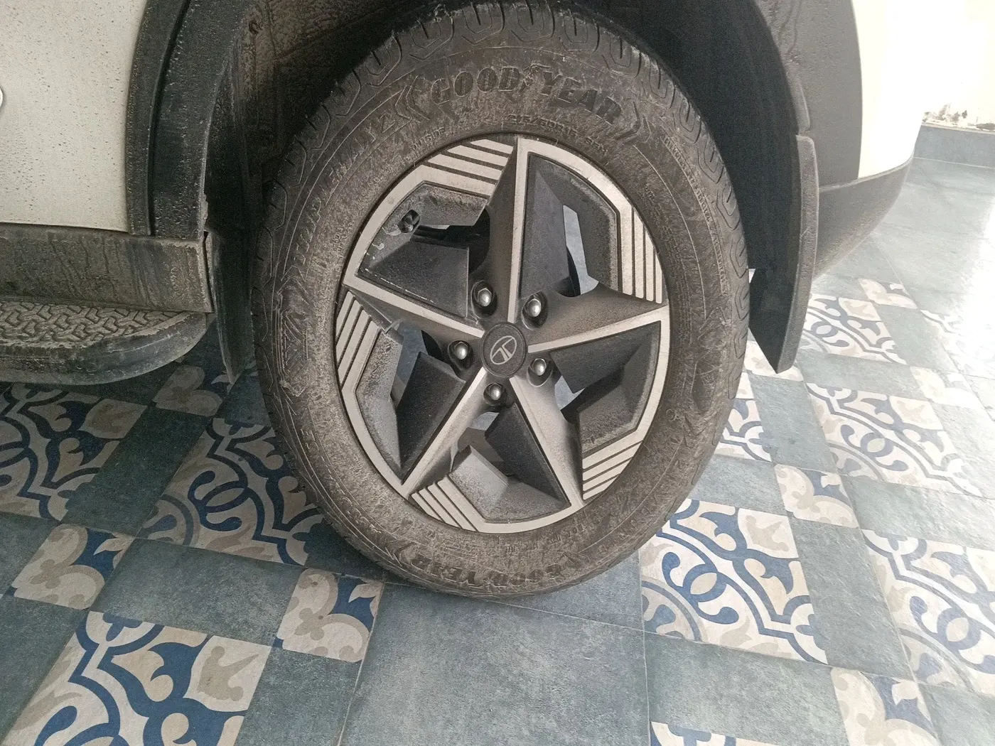 2024 Tata NEXON Fearless Plus 1.2 Petrol 6MT, Petrol, Manual, 19,344 km, tyre