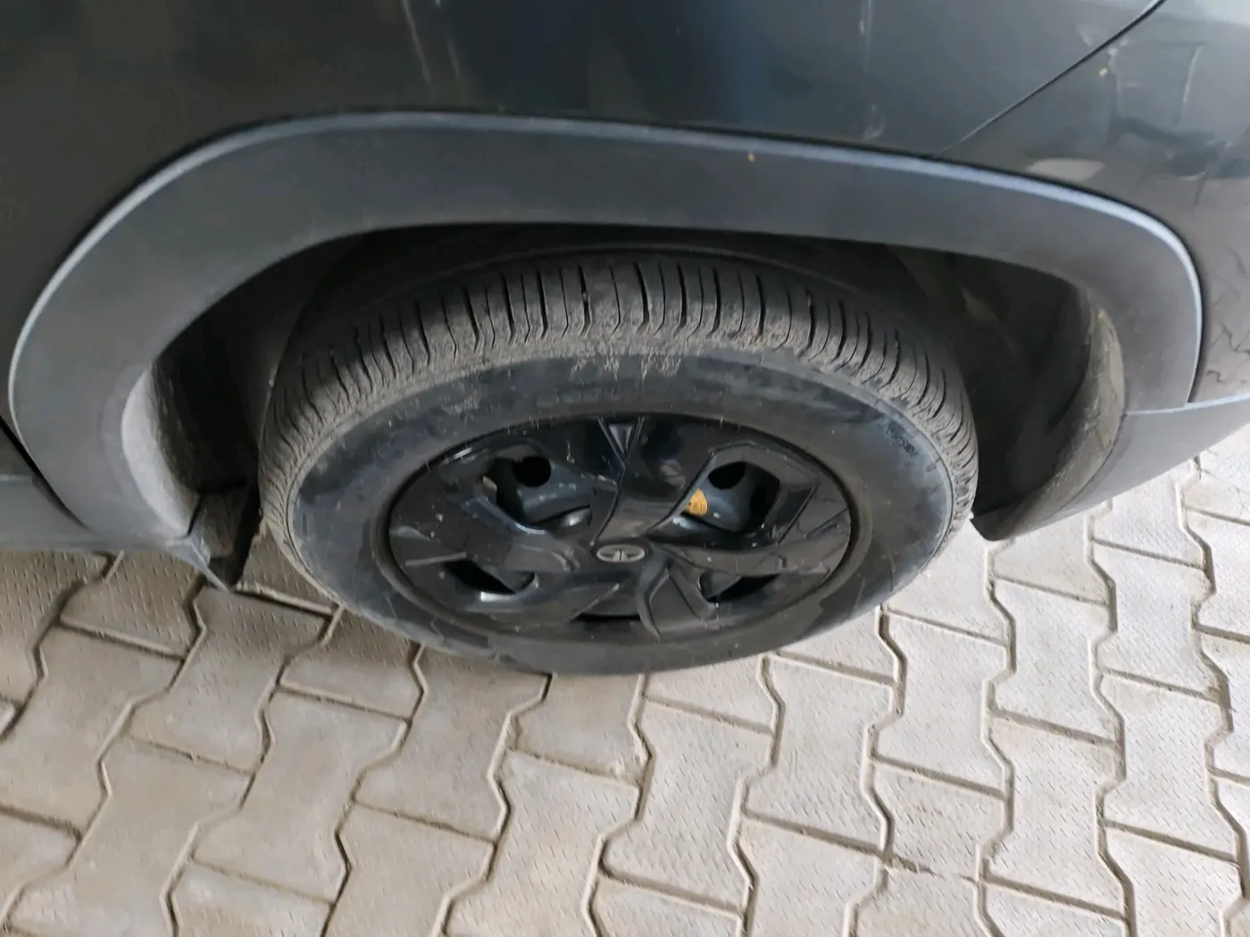 2023 Tata PUNCH ADVENTURE MT, Petrol, Manual, 30,609 km, tyre