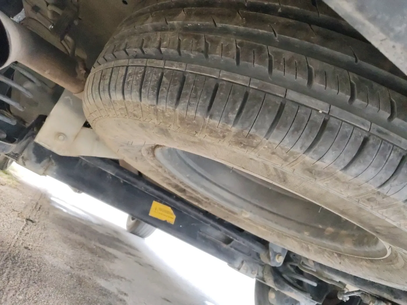 2021 Tata Safari XZ PLUS, Diesel, Manual, 1,00,121 km, tyre
