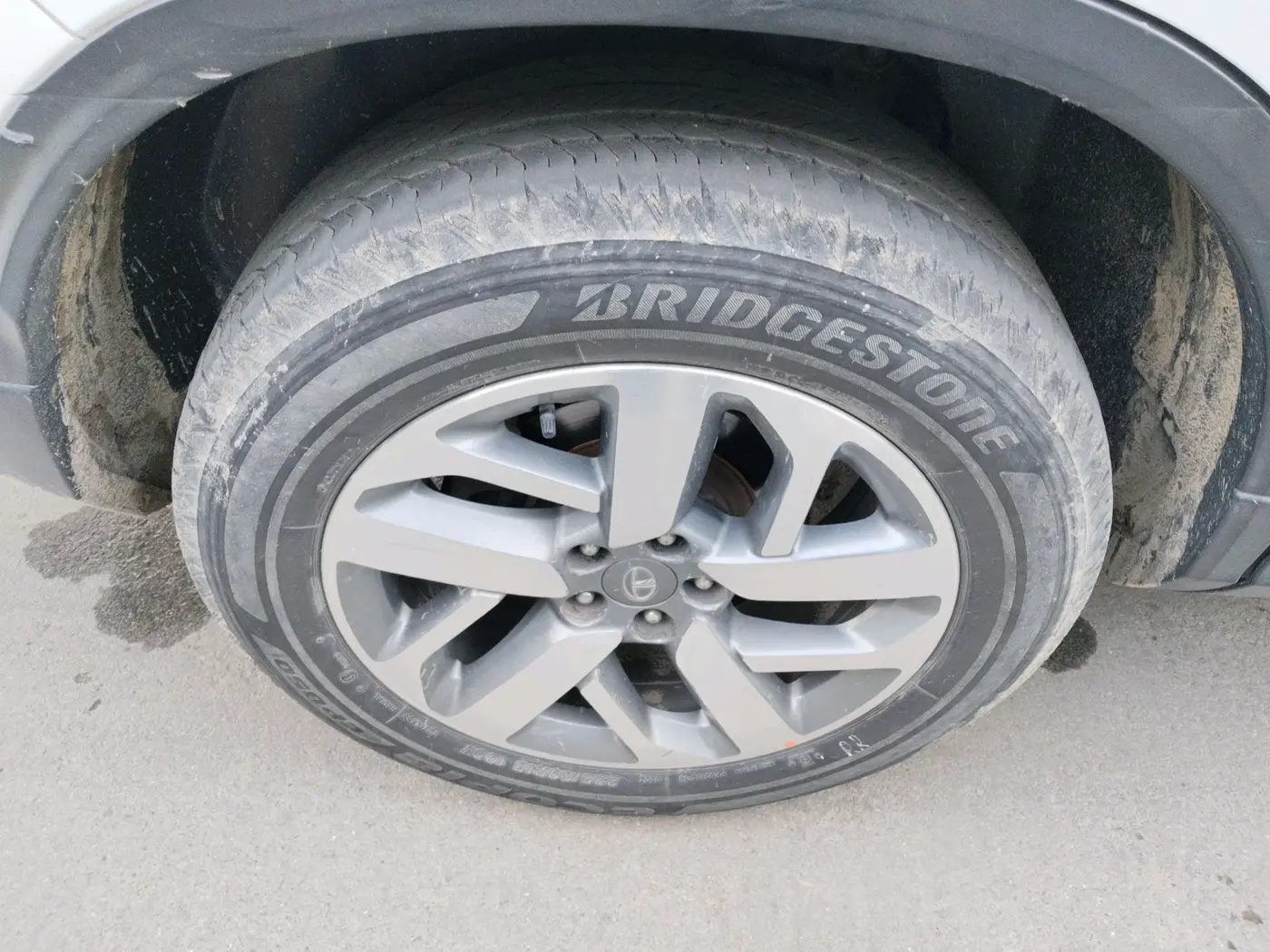 2021 Tata Safari XZ PLUS, Diesel, Manual, 1,00,121 km, tyre
