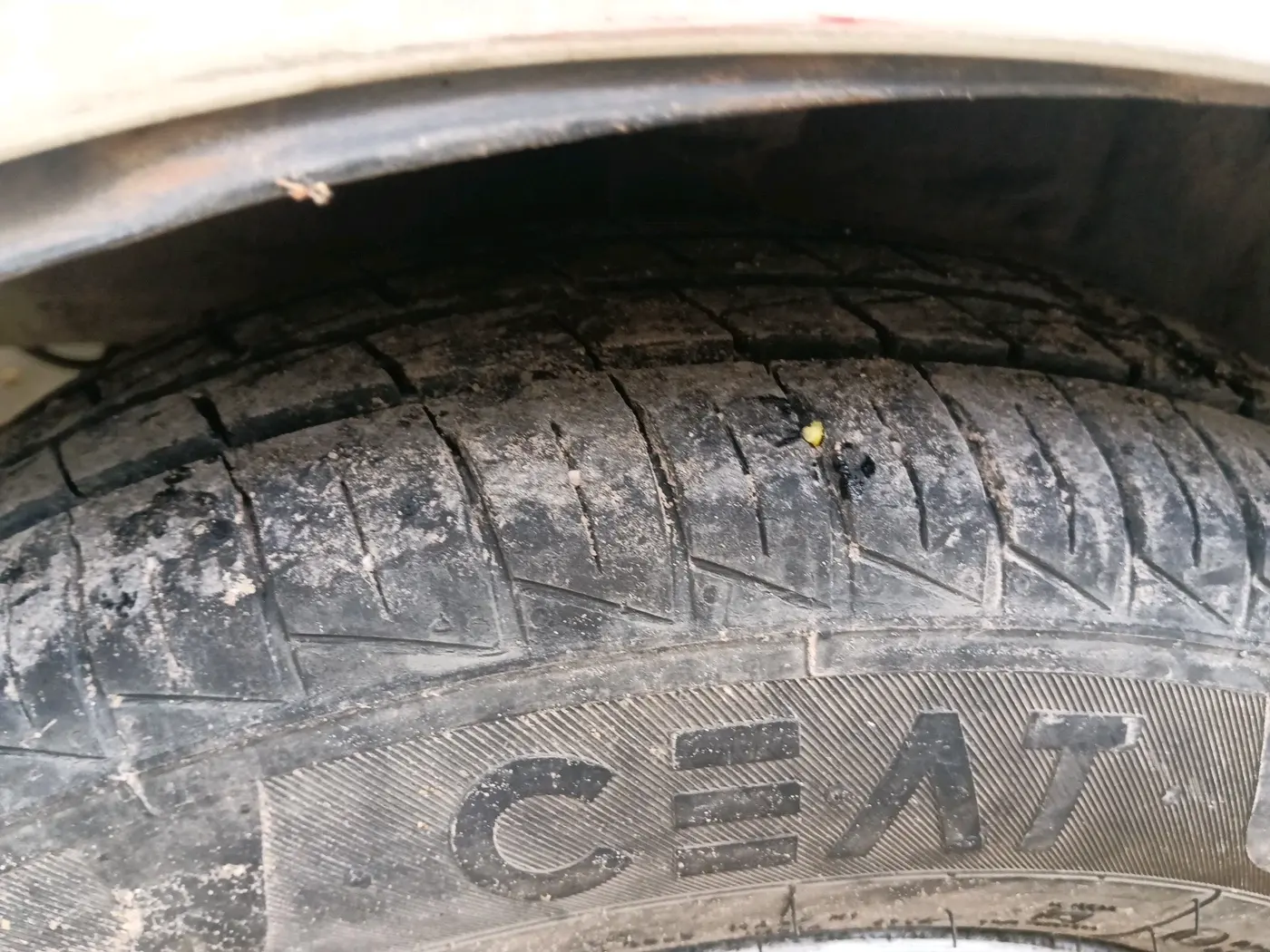 2011 Hyundai Eon ERA, Petrol, Manual, 62,697 km, tyre