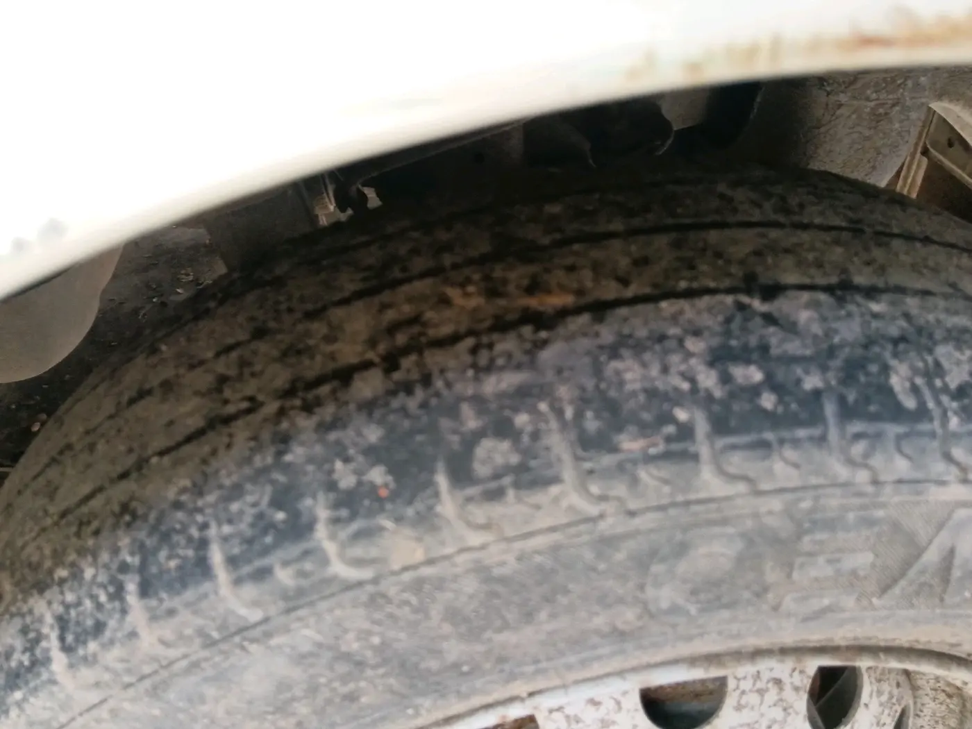 2011 Hyundai Eon ERA, Petrol, Manual, 62,697 km, tyre