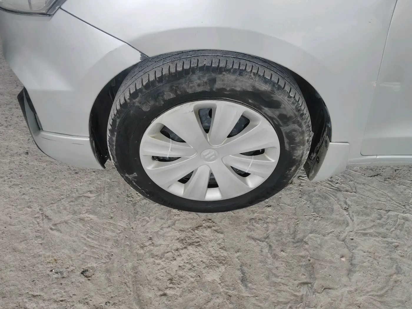 2017 Maruti Ertiga VXI, Petrol, Manual, 1,18,317 km, tyre