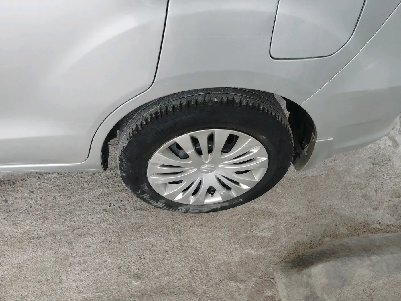 2017 Maruti Ertiga VXI, Petrol, Manual, 1,18,317 km, tyre