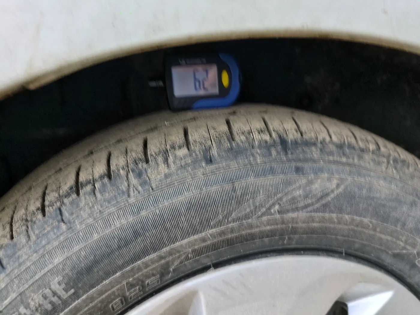 2017 Maruti Celerio VXI, CNG, Manual, 61,727 km, tyre