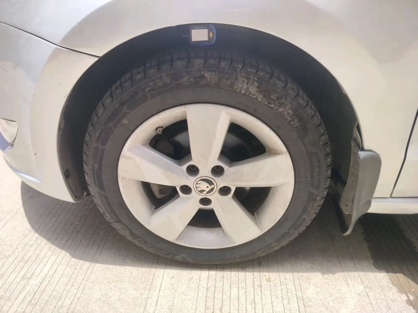 2016 Skoda Rapid 1.5 TDI CR STYLE PLUS AT, Diesel, Automatic, 1,61,076 km, tyre