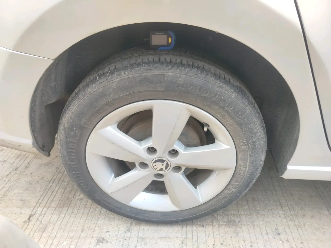 2016 Skoda Rapid 1.5 TDI CR STYLE PLUS AT, Diesel, Automatic, 1,61,076 km, tyre