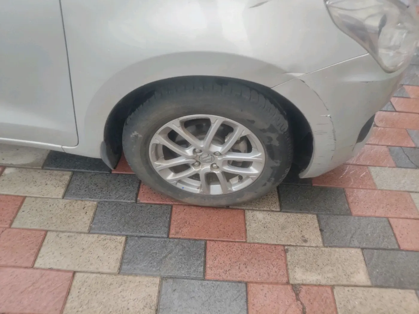2023 Maruti Swift ZXI CNG, CNG, Manual, 52,358 km, tyre