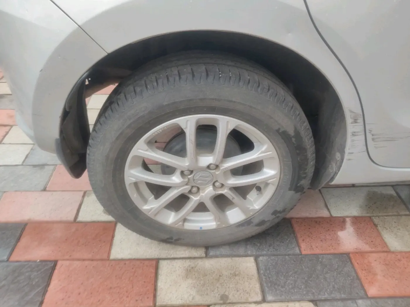 2023 Maruti Swift ZXI CNG, CNG, Manual, 52,358 km, tyre