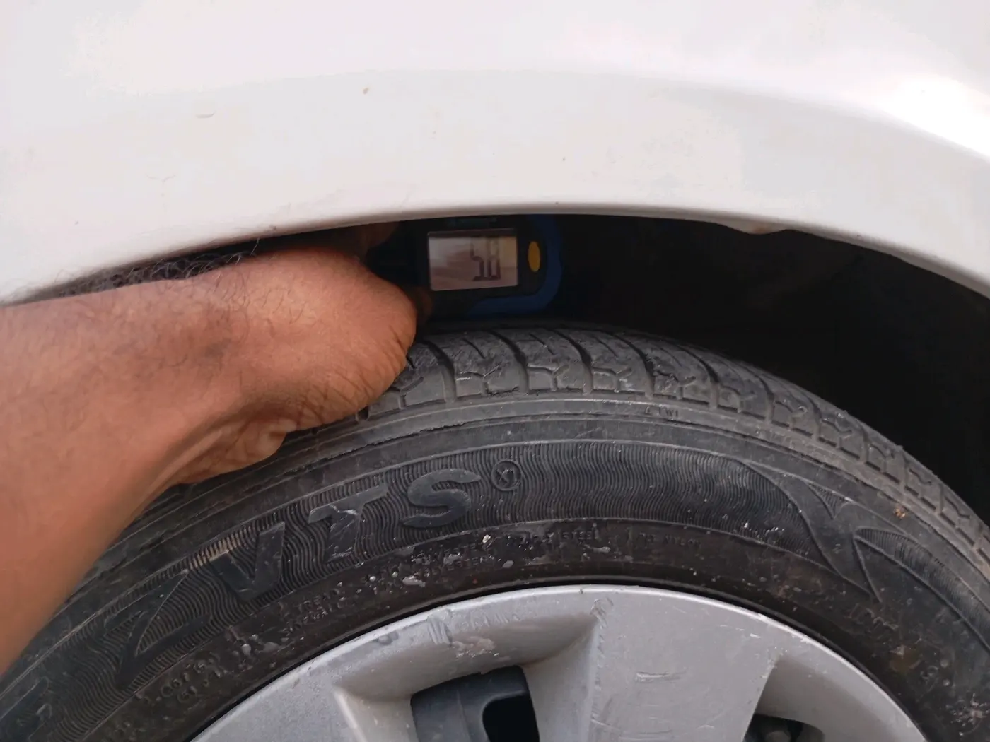 2013 Maruti Alto K10 VXI, Petrol, Manual, 87,840 km, tyre