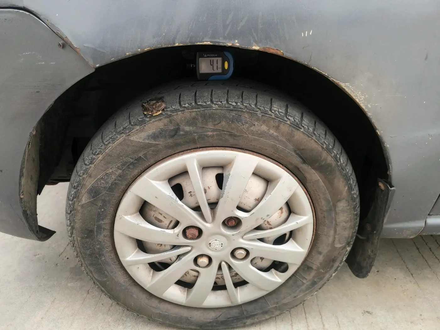 2011 Hyundai Santro Xing GL, Petrol, Manual, 98,251 km, tyre