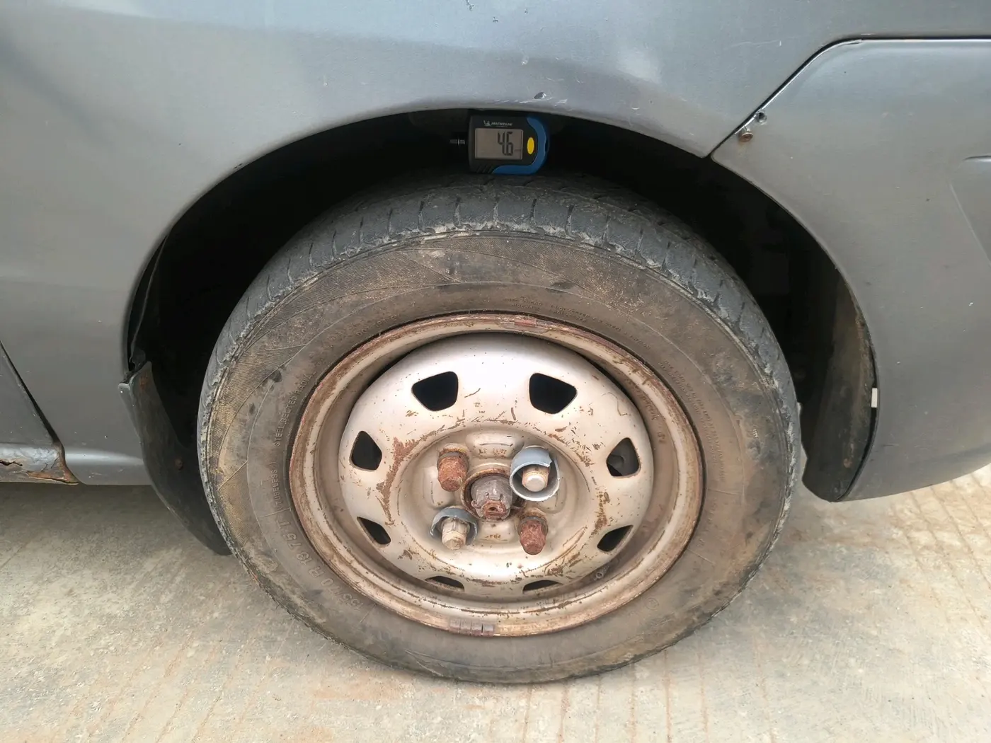 2011 Hyundai Santro Xing GL, Petrol, Manual, 98,251 km, tyre