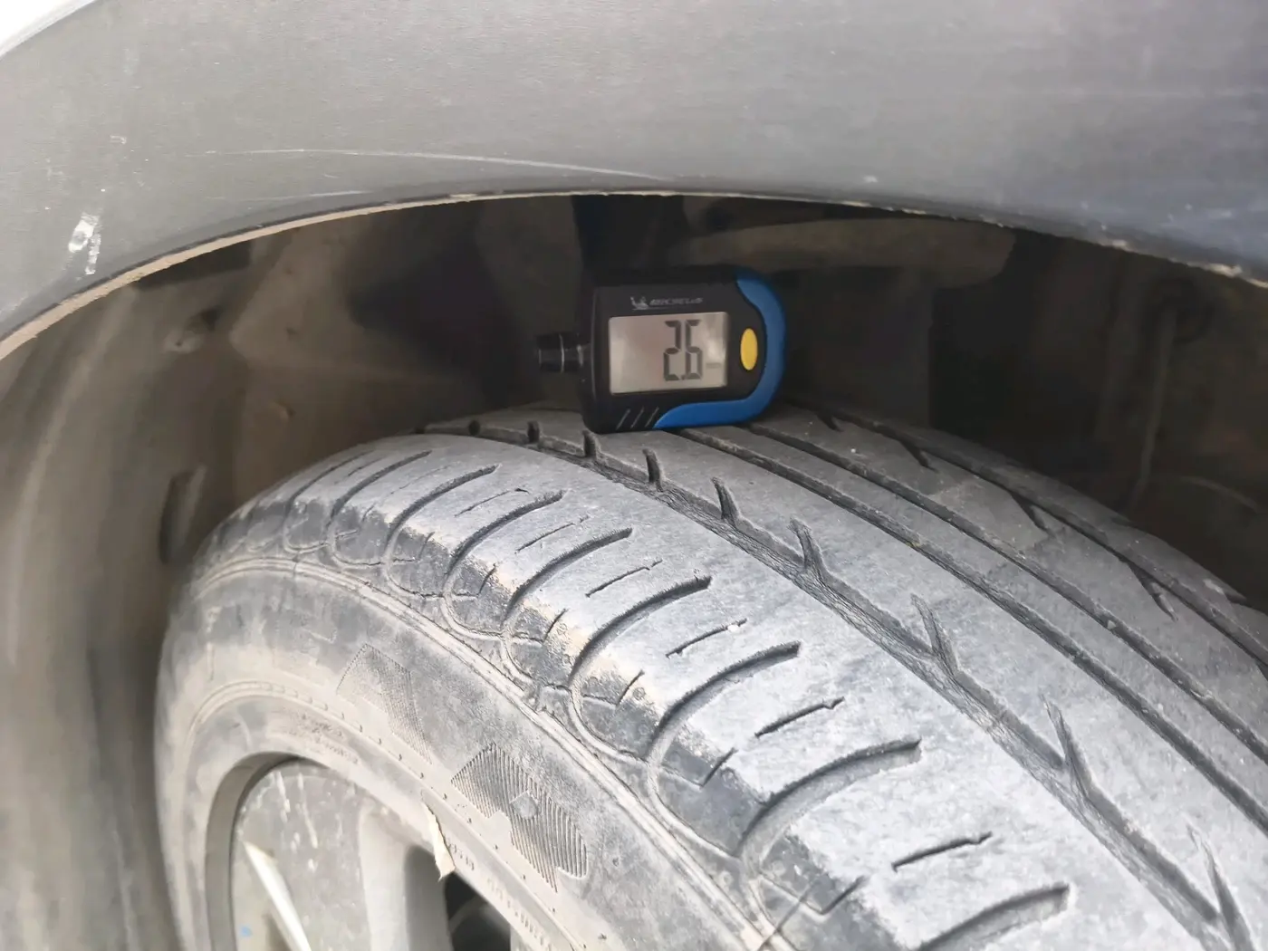 2016 Maruti S Cross ZETA 1.3, Diesel, Manual, 1,00,878 km, tyre