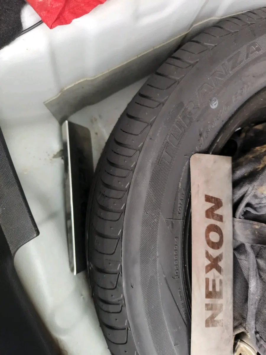 2023 Tata NEXON XM PETROL, Petrol, Manual, 15,480 km, tyre