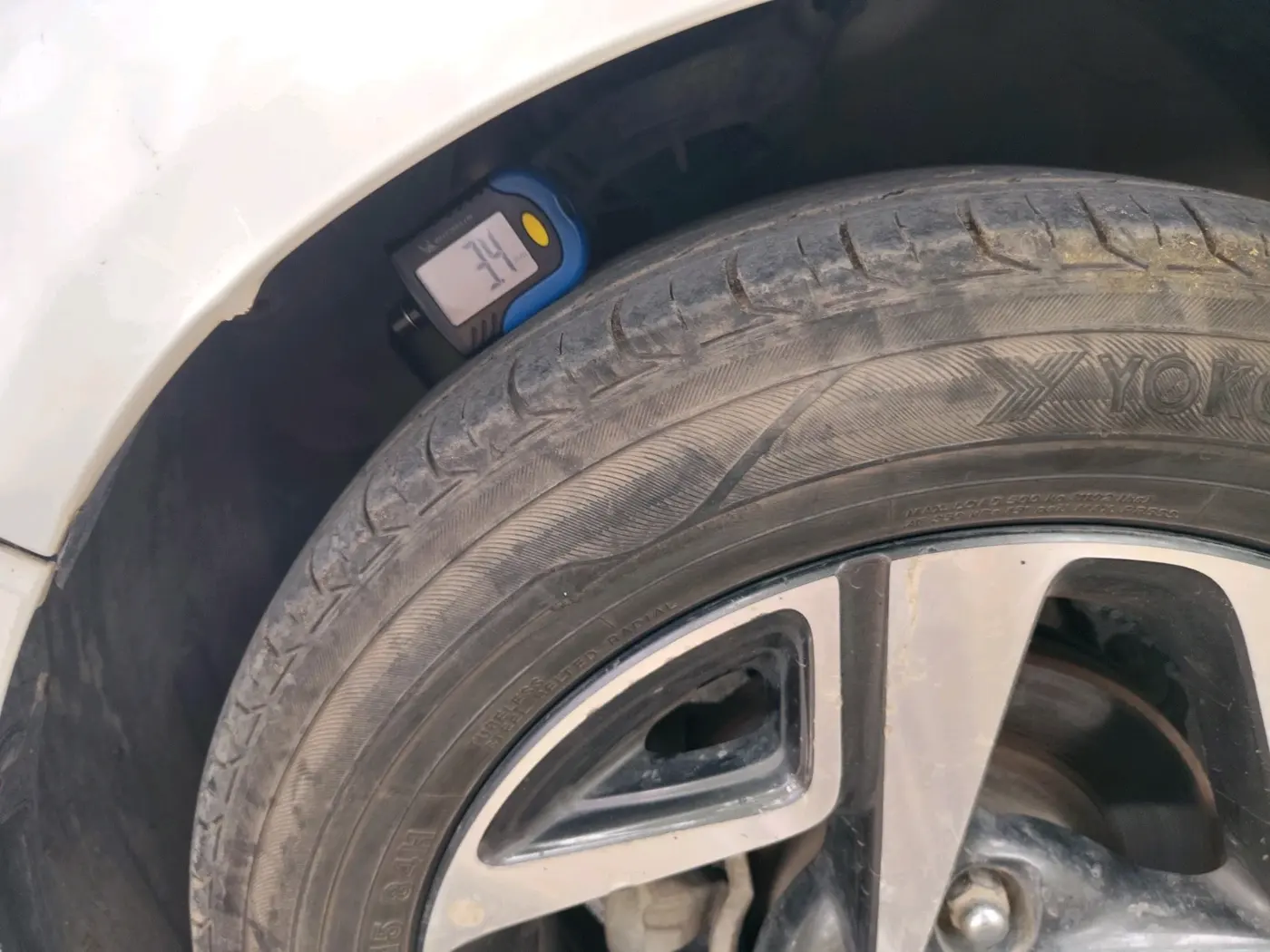 2023 Hyundai AURA SX 1.2 CNG, CNG, Manual, 79,125 km, tyre