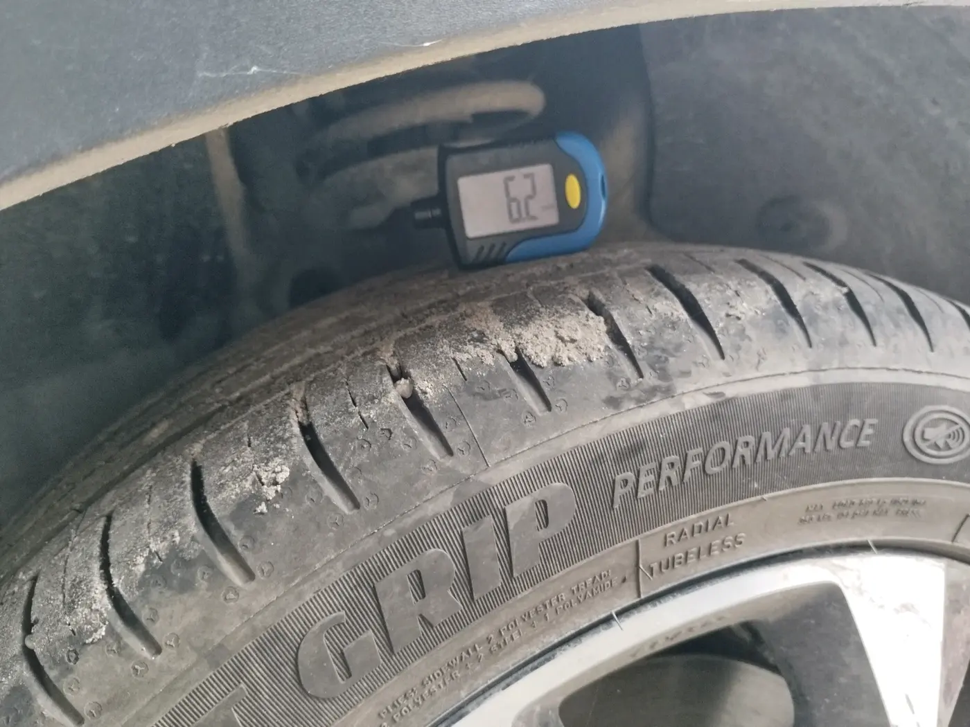 2023 MG HECTOR PLUS SAVVY PRO 1.5 TURBO CVT 7 STR, Petrol, Automatic, 9,217 km, tyre