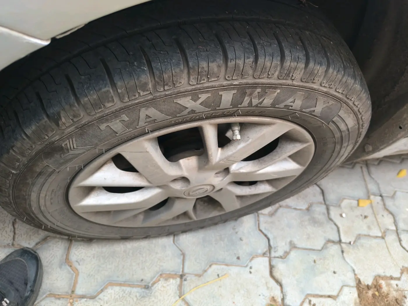 2018 Nissan Sunny XV DIESEL, Diesel, Manual, 1,45,604 km, tyre