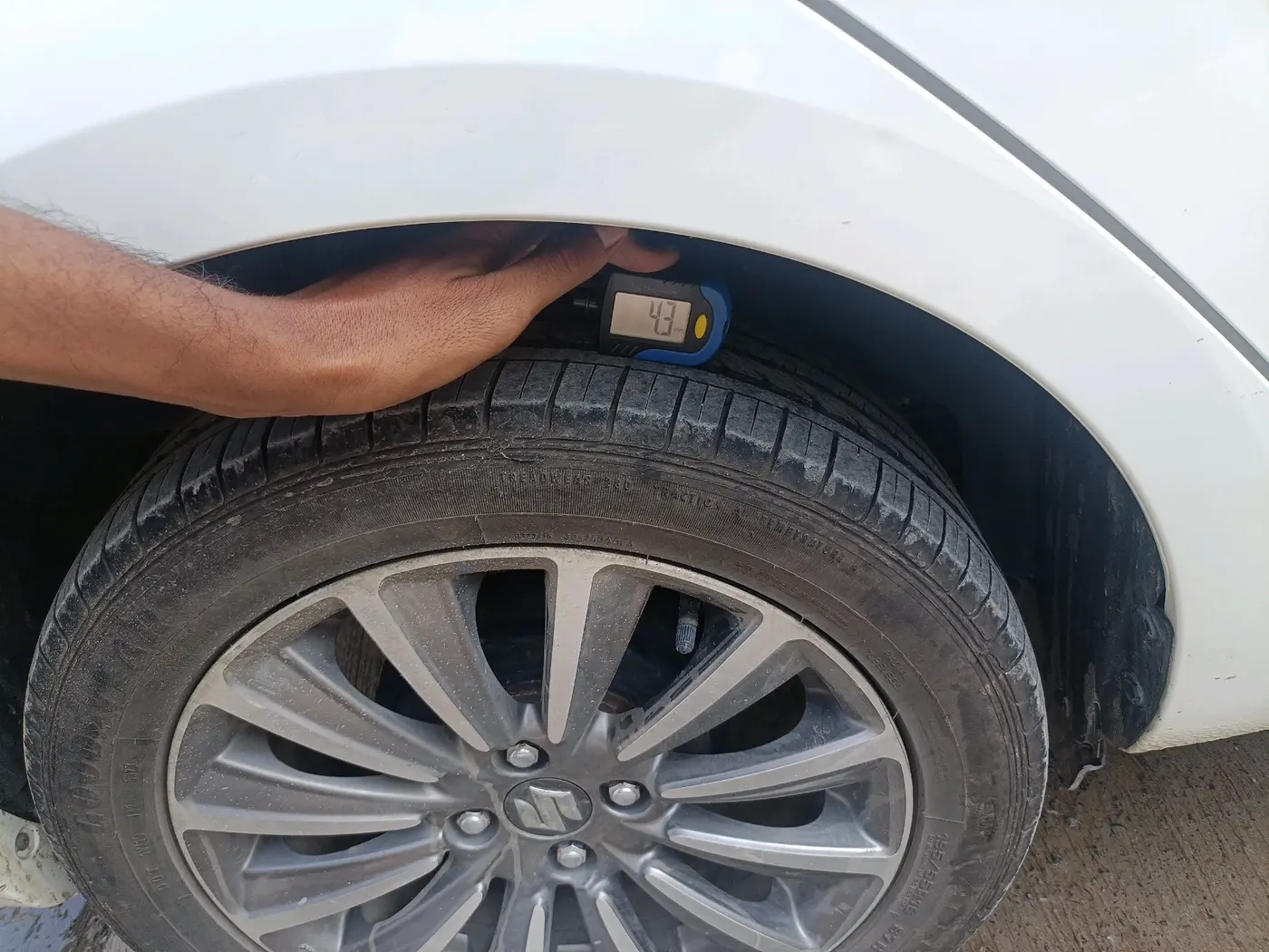 2024 Maruti Ciaz ALPHA  AT 1.5 SHVS PETROL, Petrol, Automatic, 20,523 km, tyre