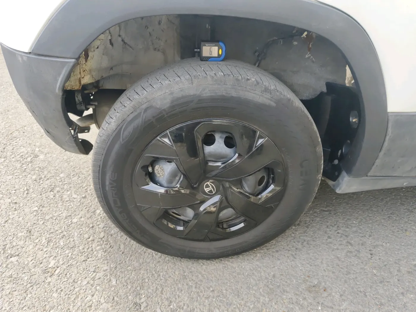 2024 Tata PUNCH ADVENTURE MT CNG , CNG, Manual, 1,53,720 km, tyre