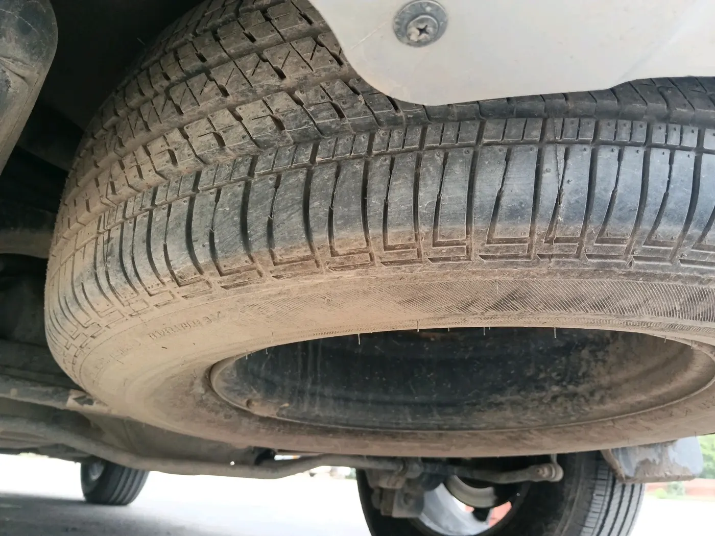 2024 Mahindra SCORPIO-N Z6 DIESEL MT 2WD 7 STR, Diesel, Manual, 65,582 km, tyre