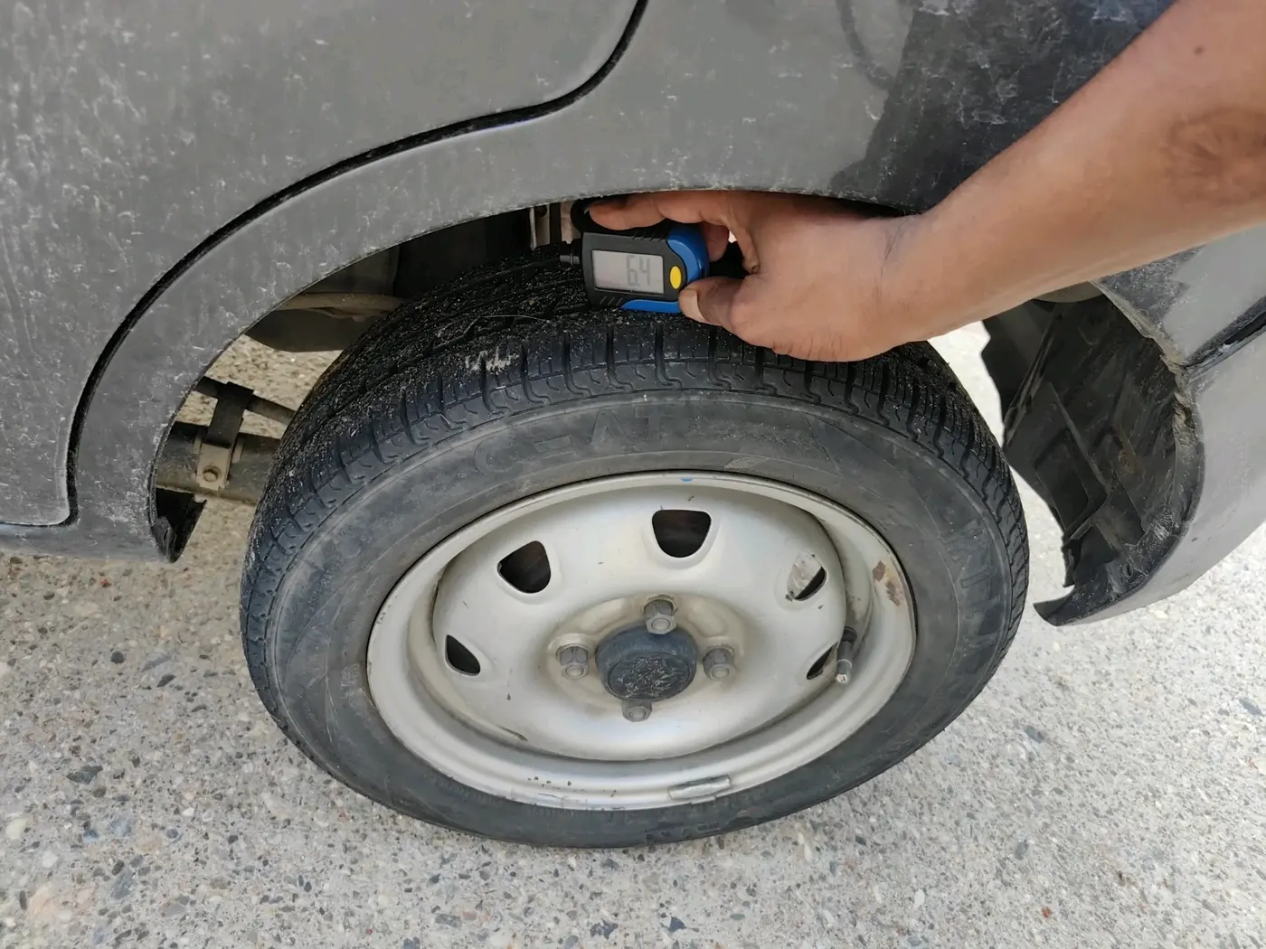 2018 Maruti Alto K10 LXI CNG, CNG, Manual, 1,11,890 km, tyre