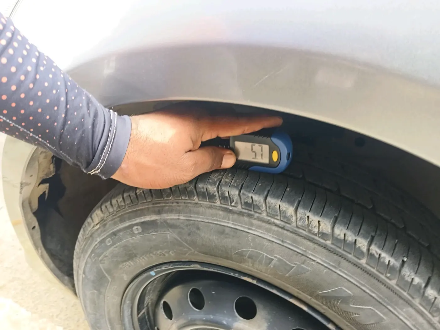 2013 Maruti Swift Dzire VXI, Petrol, Manual, 99,099 km, tyre