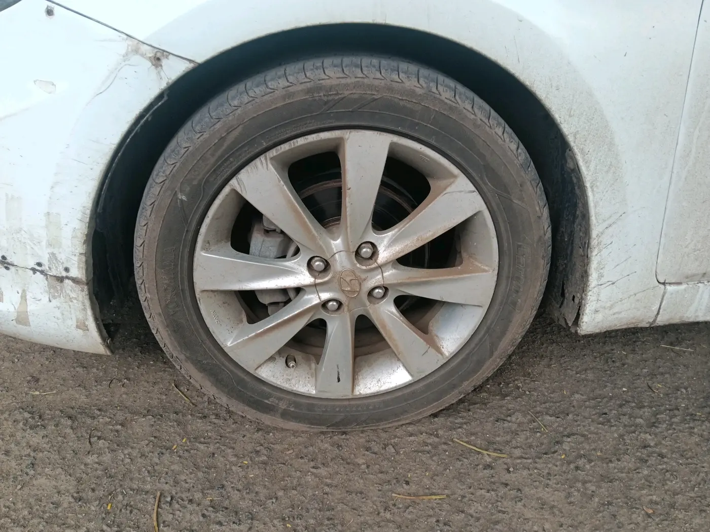 2011 Hyundai Verna FLUIDIC 1.6 CRDI SX, Diesel, Manual, 99,999 km, tyre