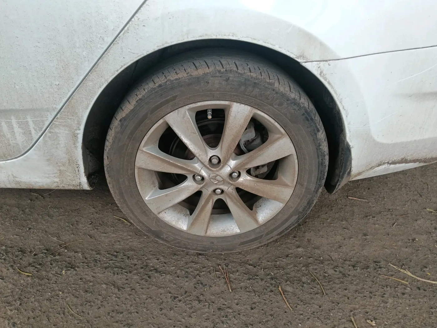 2011 Hyundai Verna FLUIDIC 1.6 CRDI SX, Diesel, Manual, 99,999 km, tyre