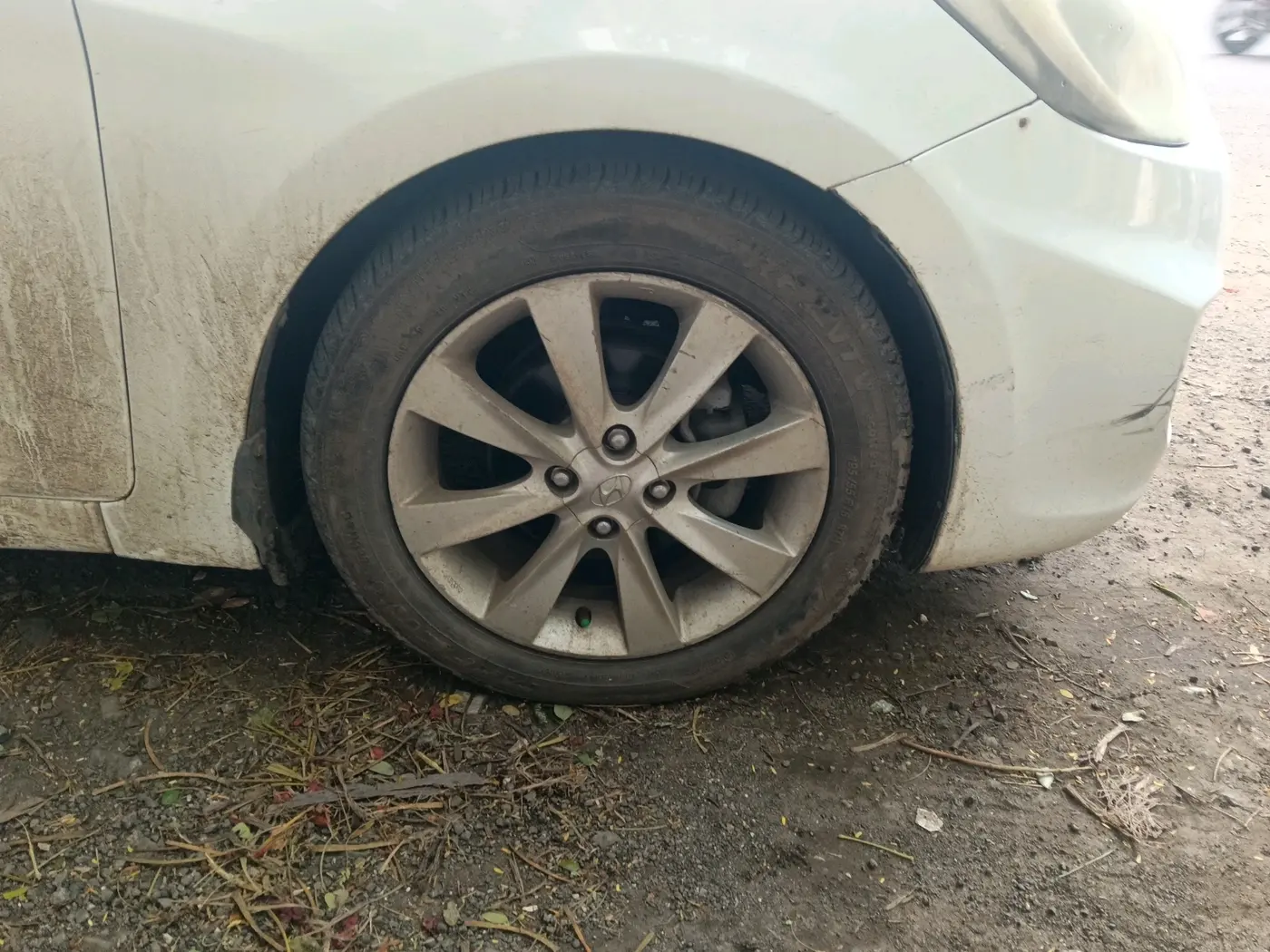 2011 Hyundai Verna FLUIDIC 1.6 CRDI SX, Diesel, Manual, 99,999 km, tyre