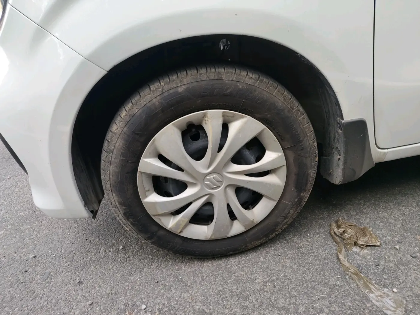 2023 Maruti Celerio VXI AMT, Petrol, Automatic, 15,537 km, tyre