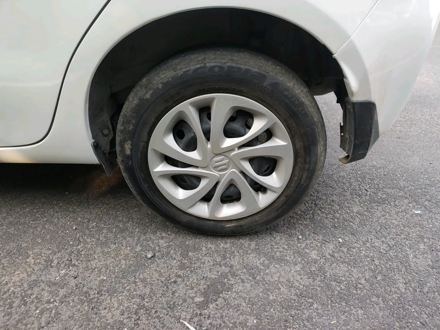 2023 Maruti Celerio VXI AMT, Petrol, Automatic, 15,537 km, tyre
