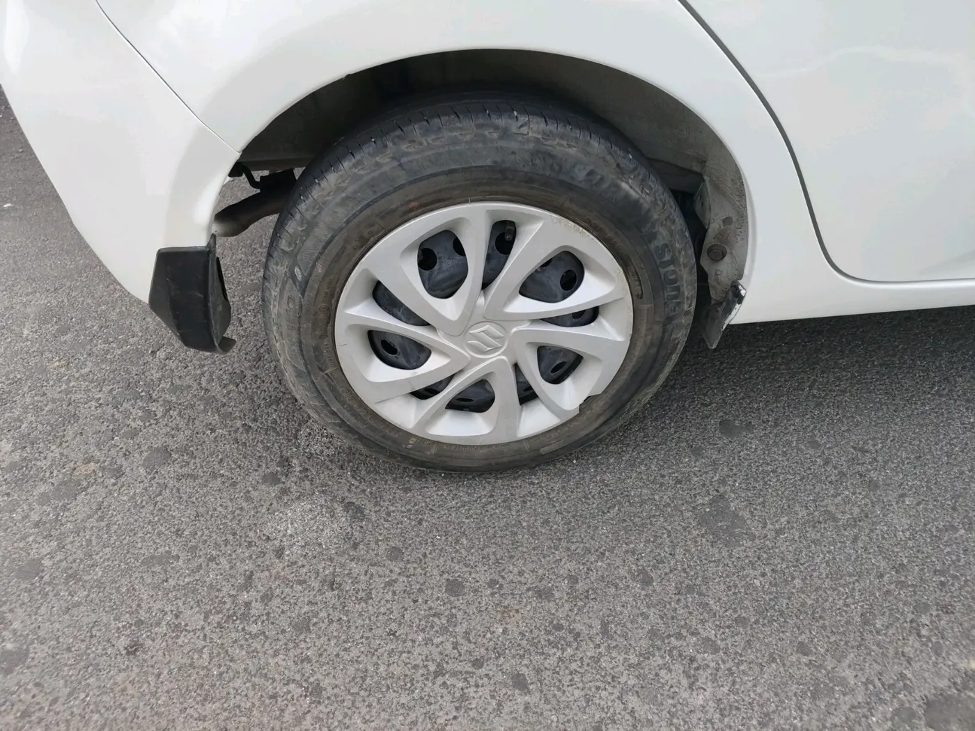 2023 Maruti Celerio VXI AMT, Petrol, Automatic, 15,537 km, tyre