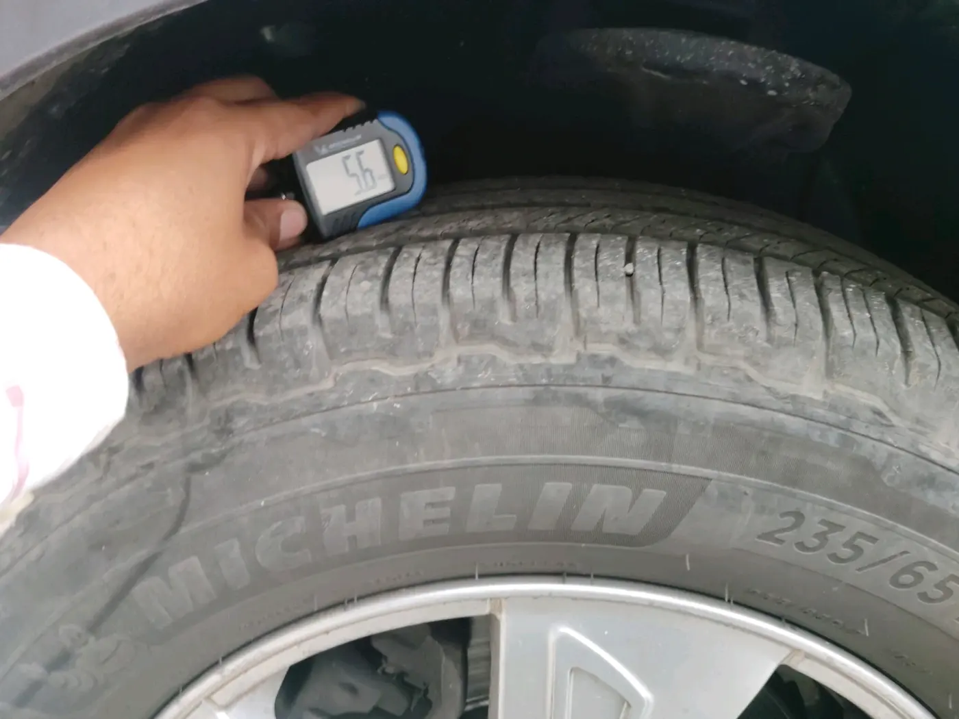 2015 Mahindra XUV500 W8, Diesel, Manual, 84,711 km, tyre
