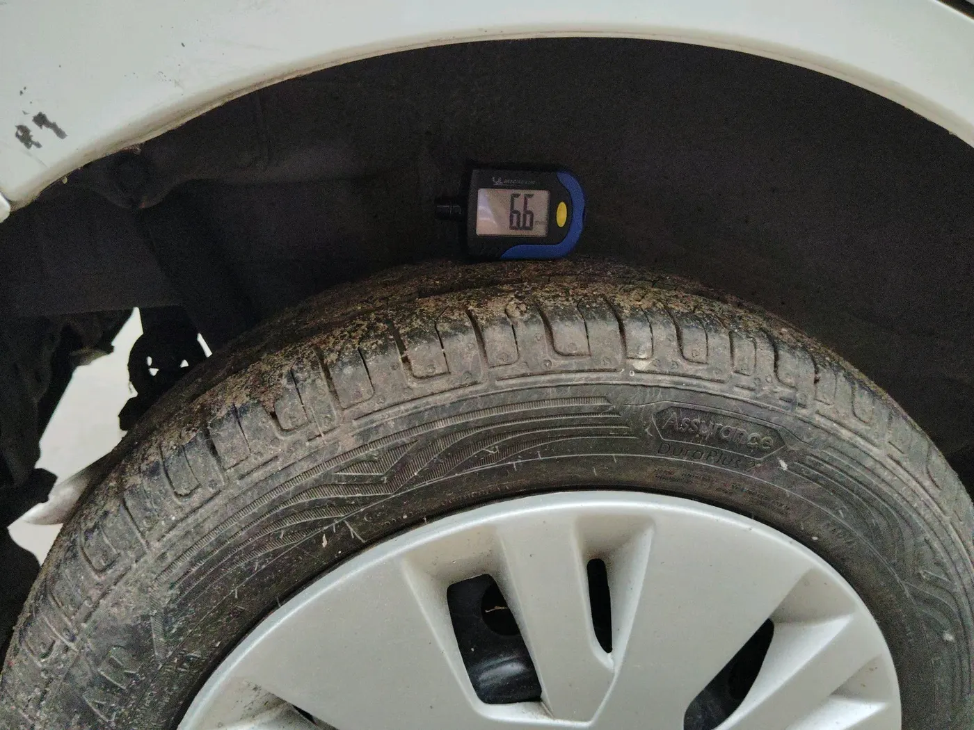 2017 Maruti Wagon R 1.0 VXI, Petrol, Manual, 45,698 km, tyre