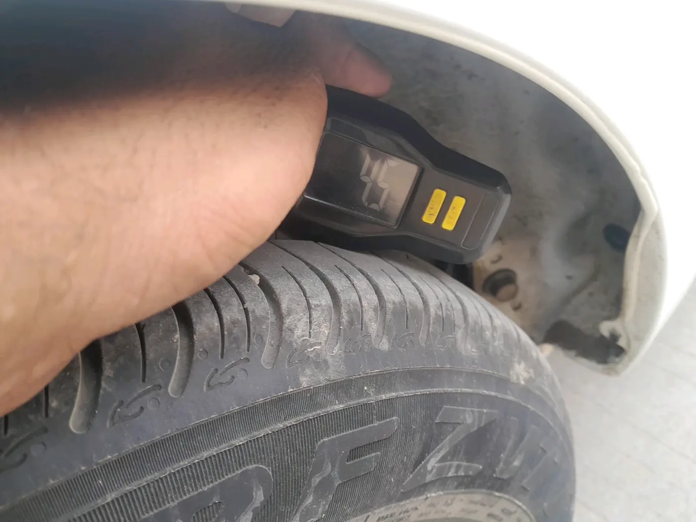 2025 Maruti New Wagon-R VXI 1.0, CNG, Manual, 29,013 km, tyre