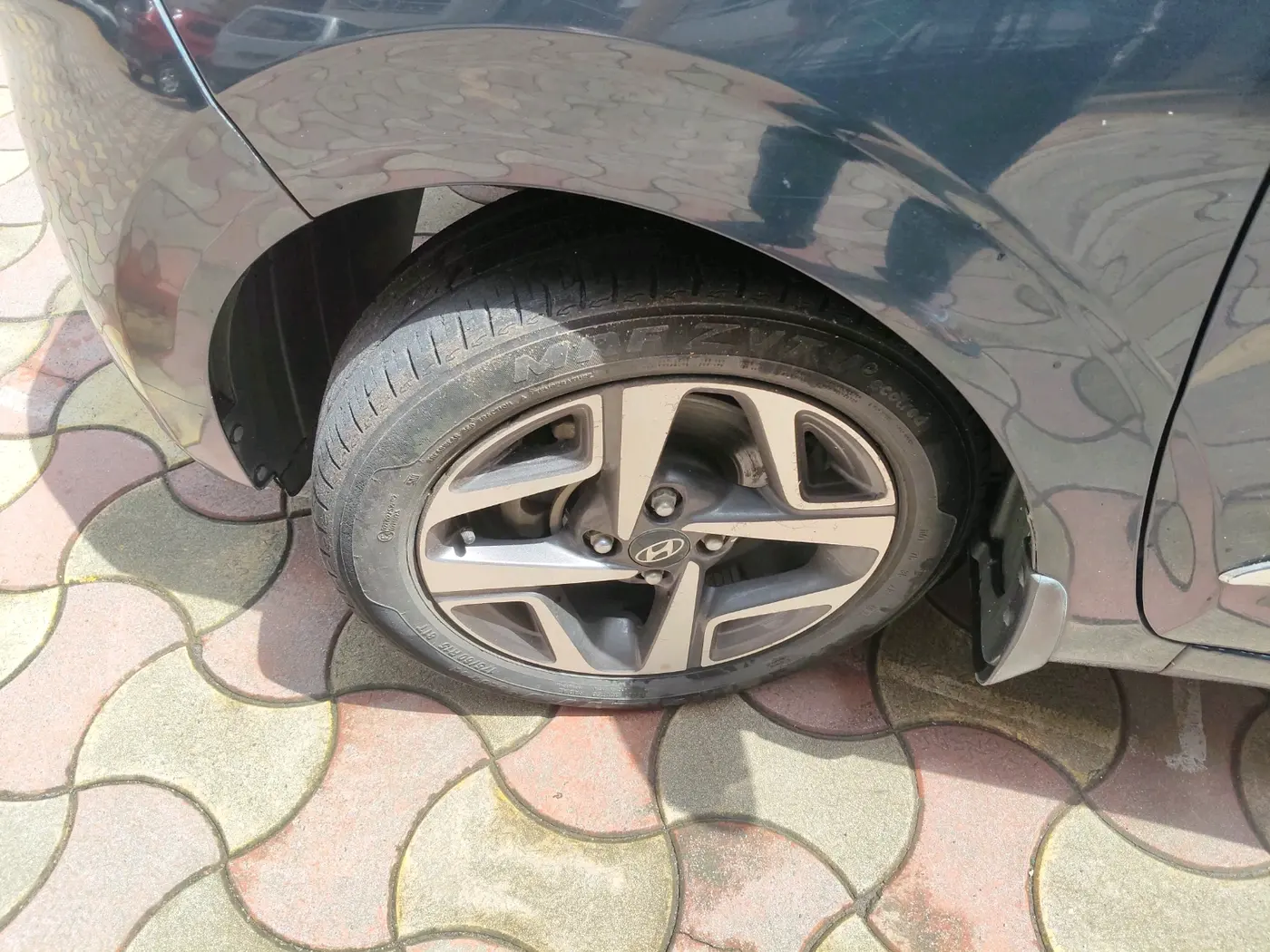2022 Hyundai AURA SX 1.2 CNG, CNG, Manual, 43,059 km, tyre