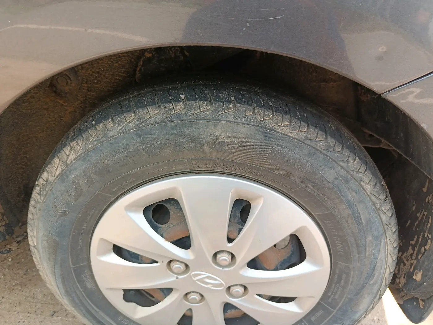 2011 Hyundai i10 MAGNA 1.2, Petrol, Manual, 96,944 km, tyre