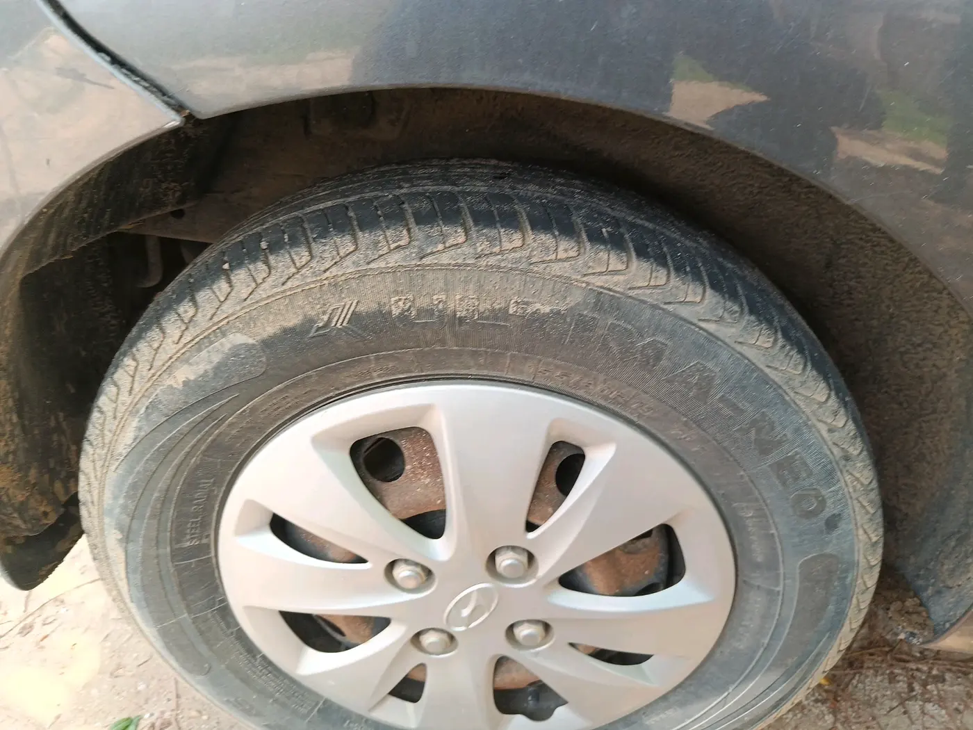 2011 Hyundai i10 MAGNA 1.2, Petrol, Manual, 96,944 km, tyre