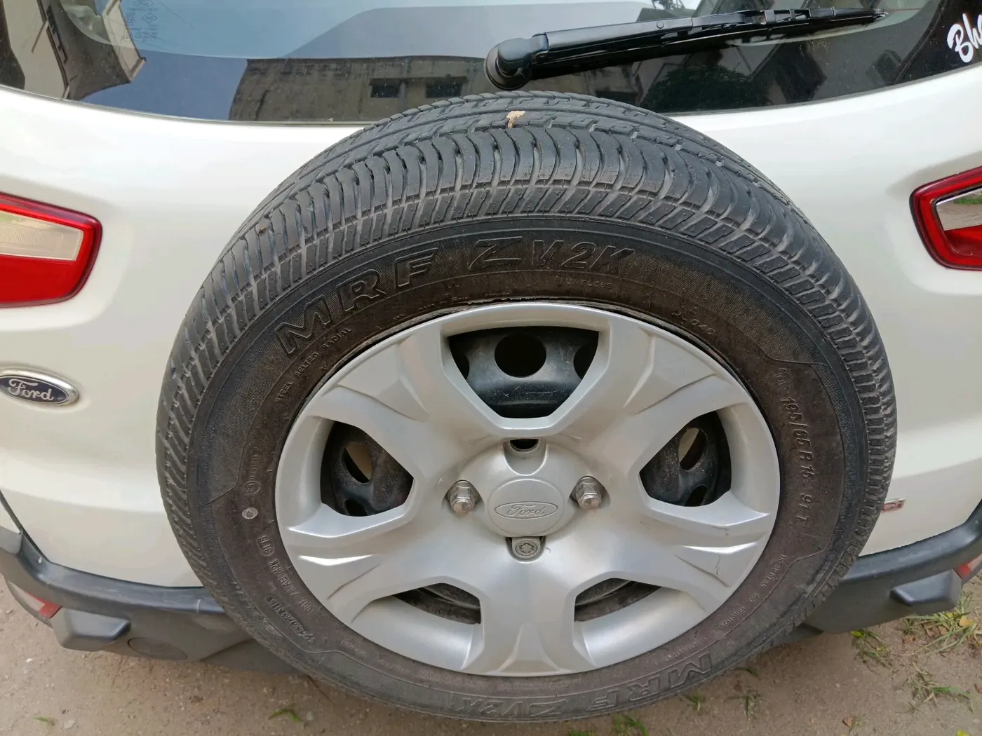 2015 Ford Ecosport TREND 1.5L DIESEL, Diesel, Manual, 98,352 km, tyre