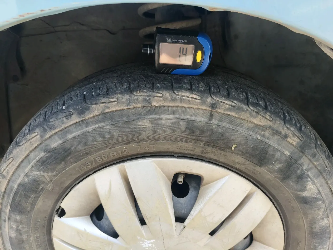 2013 Maruti Alto 800 LXI, Petrol, Manual, 1,67,109 km, tyre