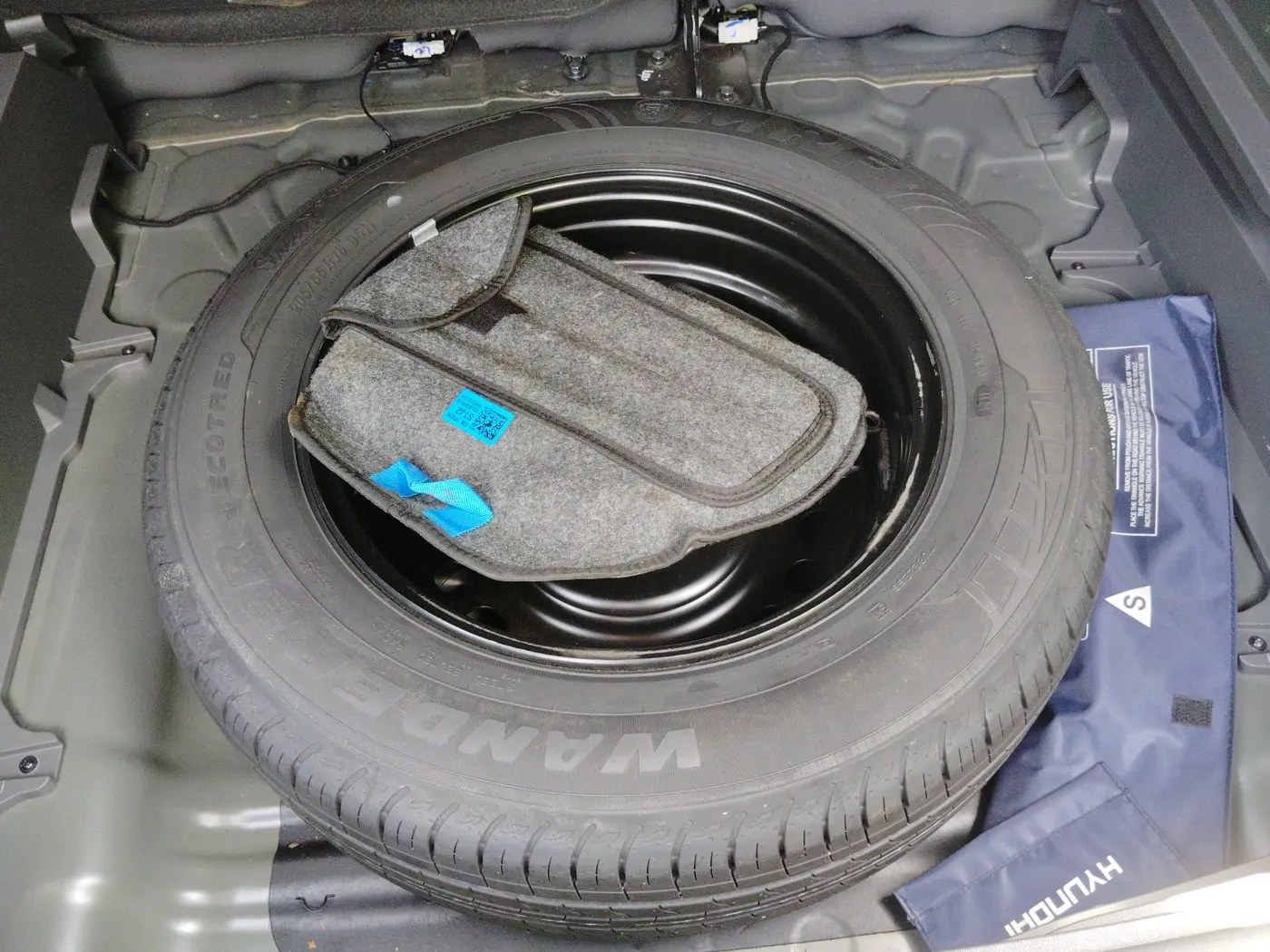 2024 Hyundai Creta SX (O) 1.5 PETROL, Petrol, Manual, 39,167 km, tyre